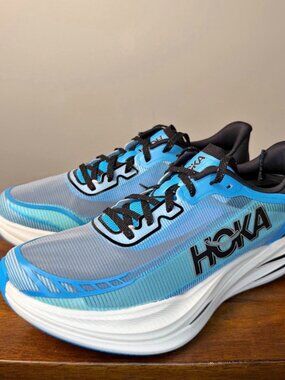 Running shoes Hoka cielo